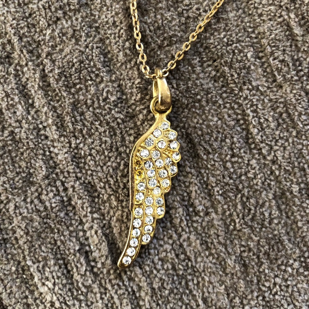 Gold chain with angel wing